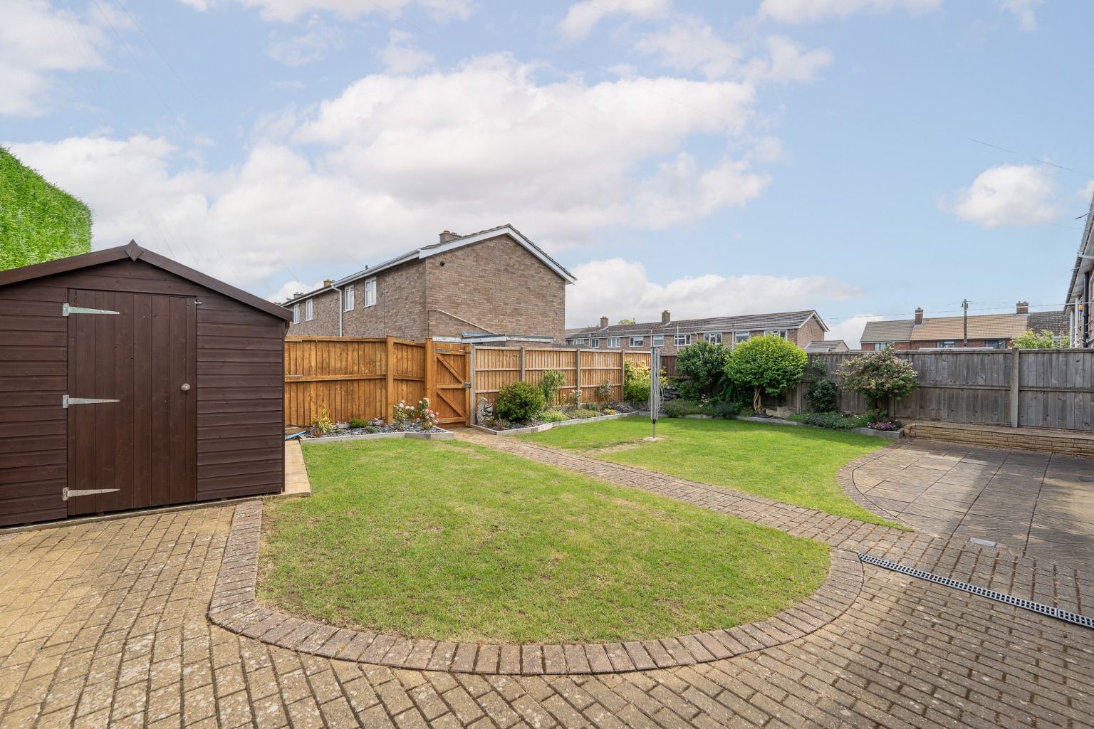 A three bedroom family home occupying a desirable corner plot. Property image 21