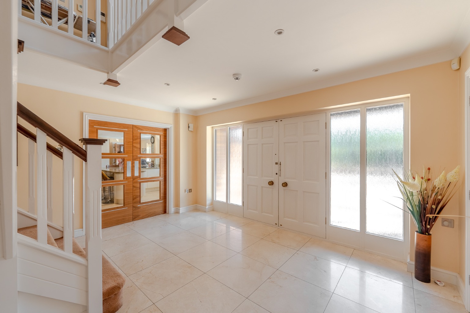 Saviles Close, a substantial family home in one of St Neots’ most exclusive private roads. Property image 8