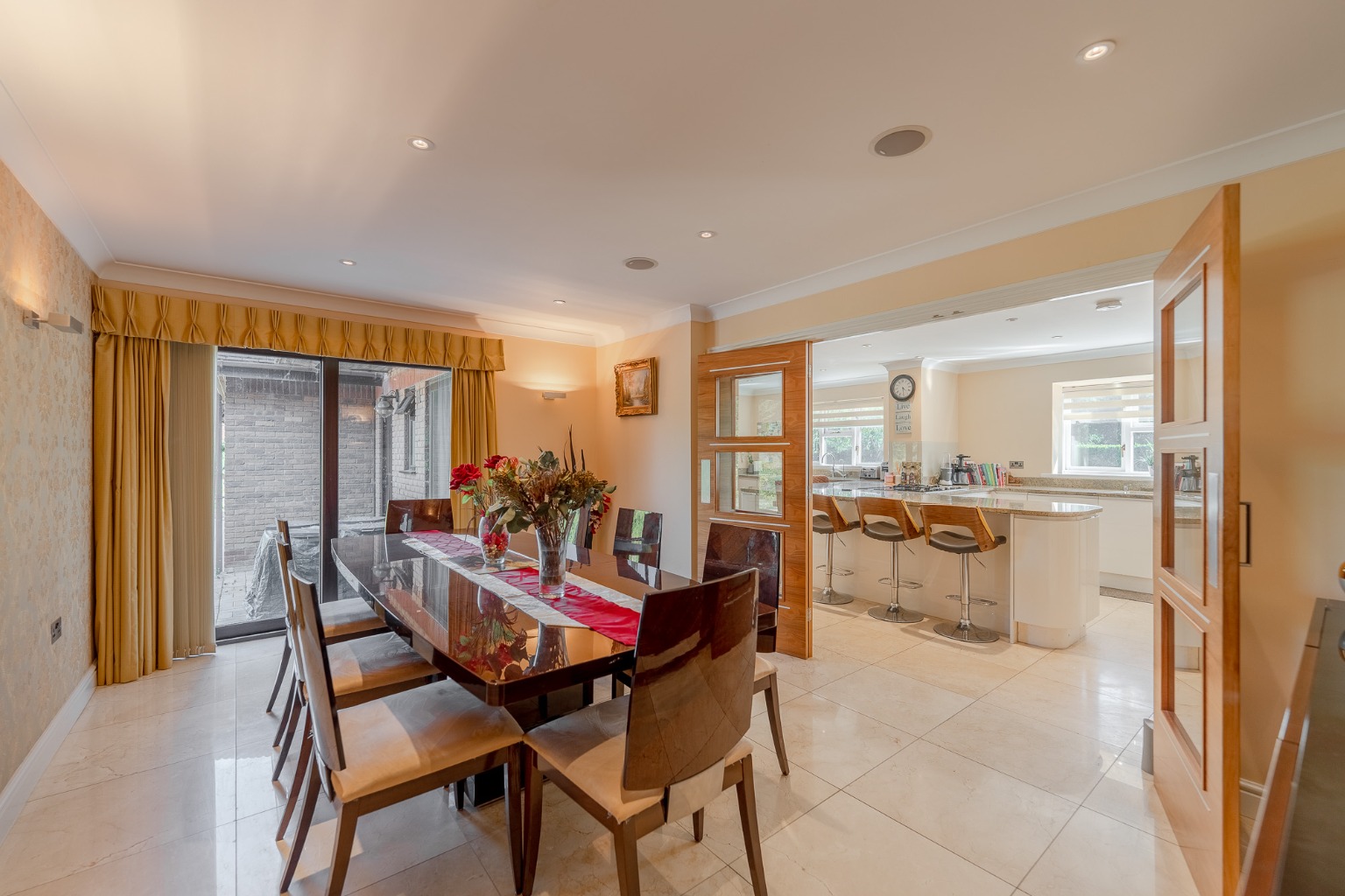 Saviles Close, a substantial family home in one of St Neots’ most exclusive private roads. Property image 5