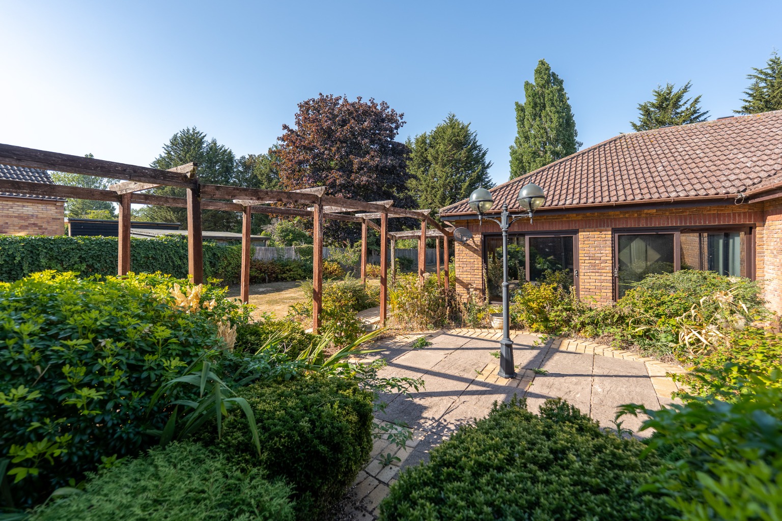 Saviles Close, a substantial family home in one of St Neots’ most exclusive private roads. Property image 18