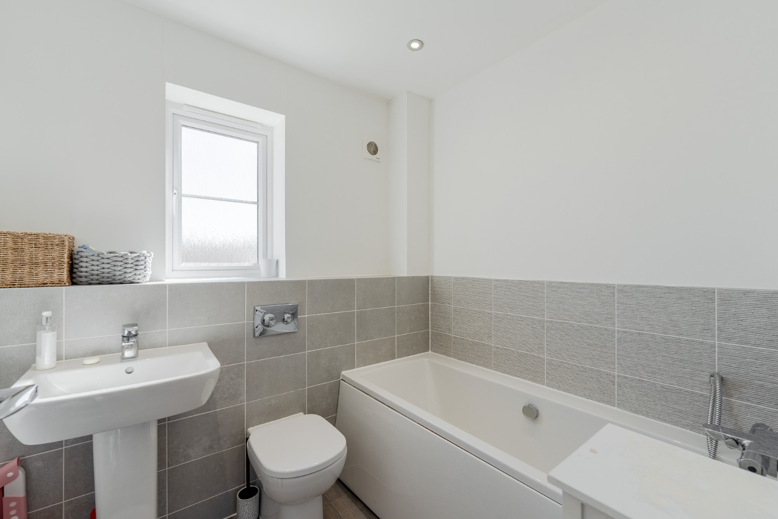 Spacious Four Bedroom Home in Sought-After Brampton Park, Huntingdon Property image 15