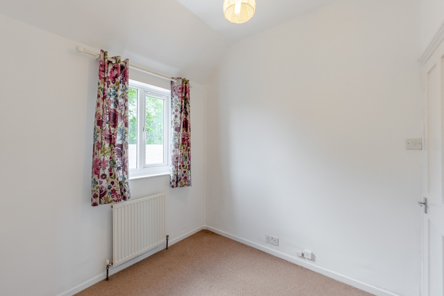 *** Guide Price £190,000 - £210,000 *** Charming 2 Bed Town Centre Cottage with Parking, St. Ives Property image 10