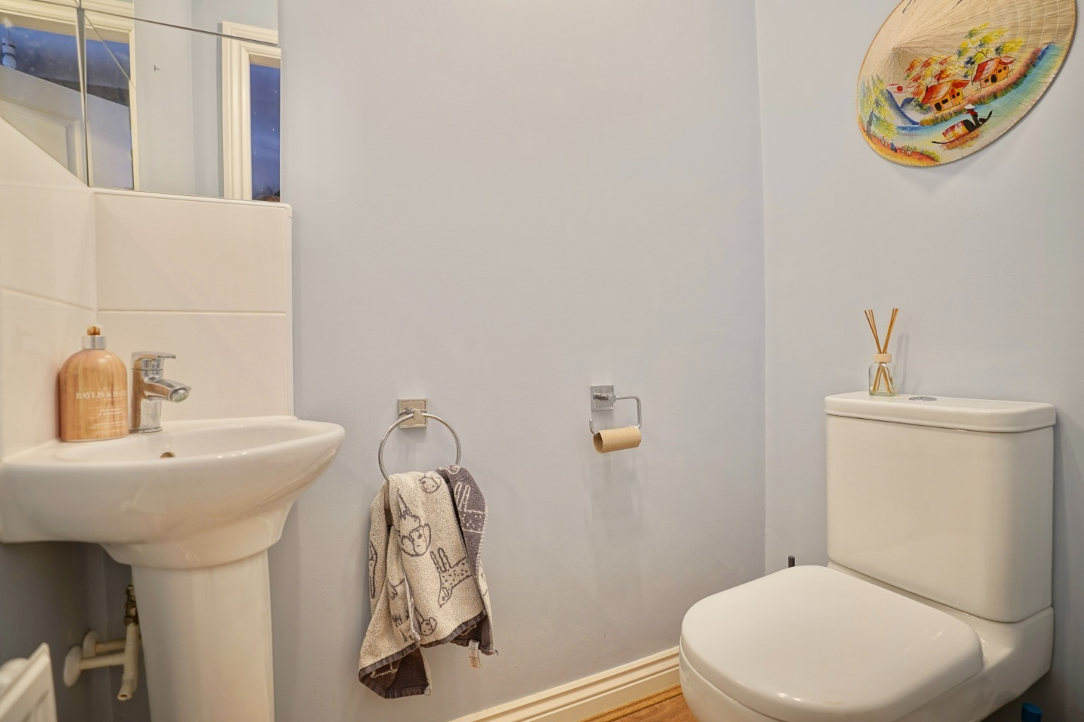 Charming 3 Bed Home with Parking & Sunny Garden Property image 8