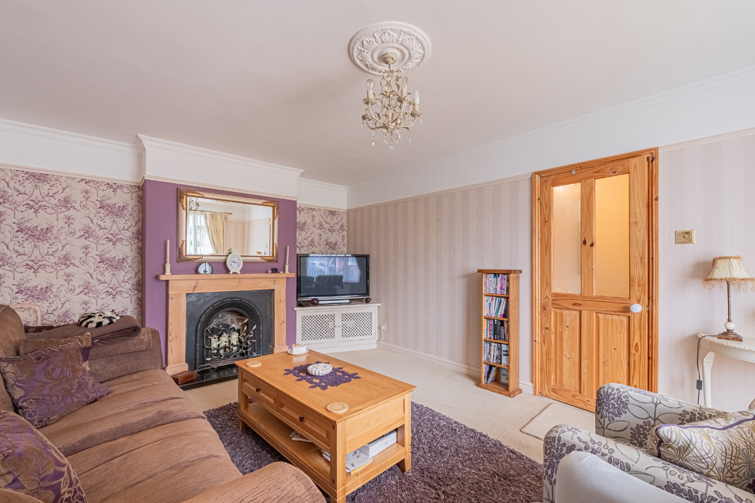Extended 3 / 4 Bedroom Chalet Bungalow Offering Versatile Living In A Private setting, St Neots Property image 3
