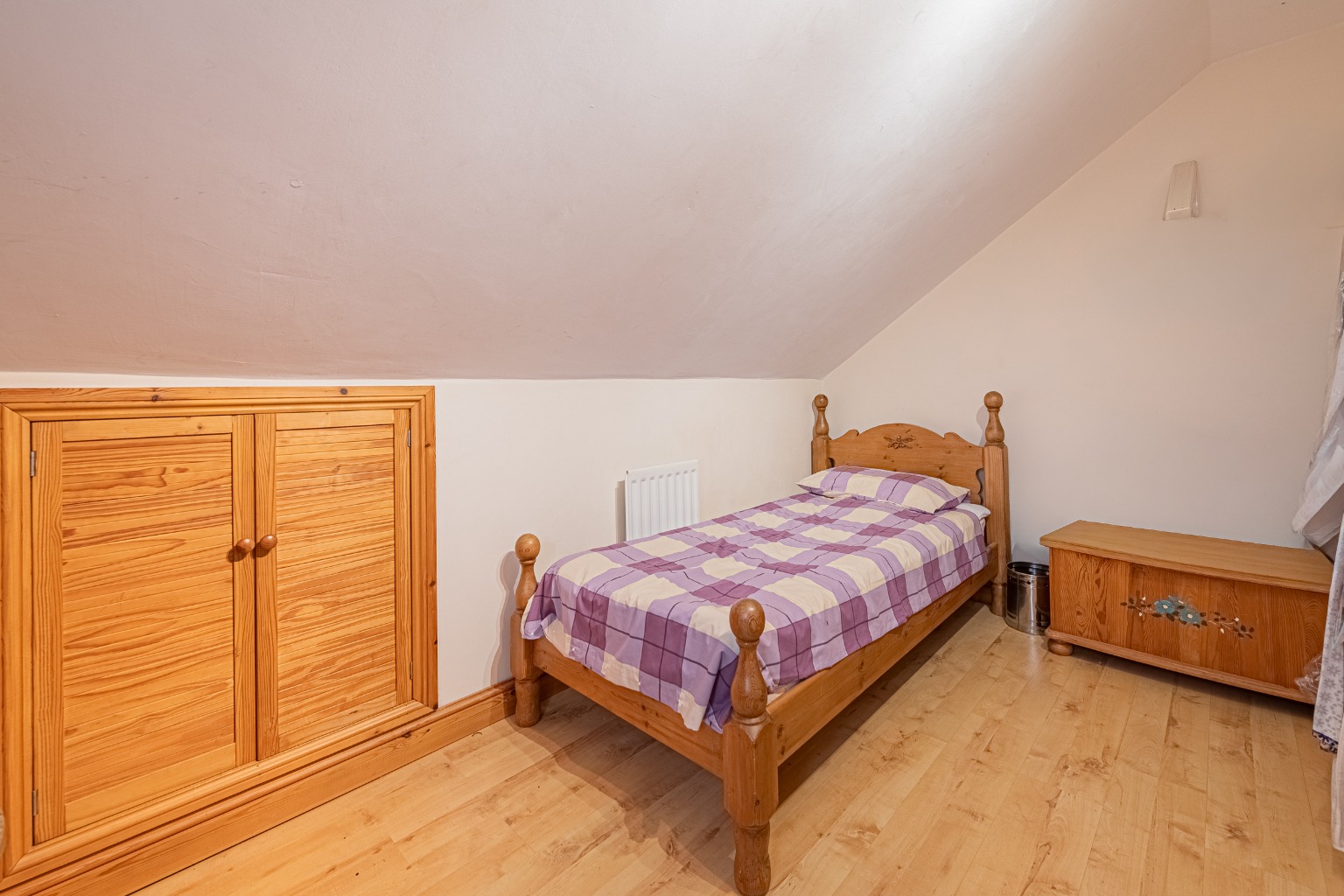 Extended 3 / 4 Bedroom Chalet Bungalow Offering Versatile Living In A Private setting, St Neots Property image 14