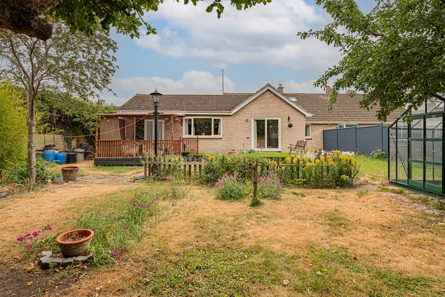 Extended 3 / 4 Bedroom Chalet Bungalow Offering Versatile Living In A Private setting, St Neots Property image 9