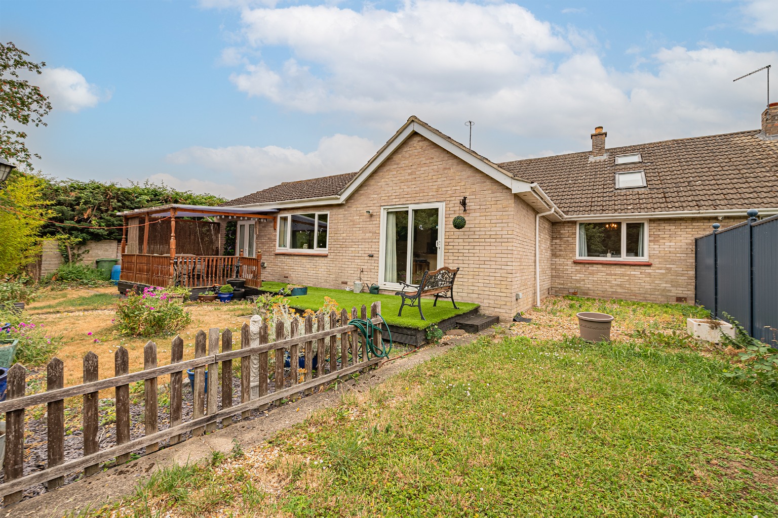 Extended 3 / 4 Bedroom Chalet Bungalow Offering Versatile Living In A Private setting, St Neots Property image 16