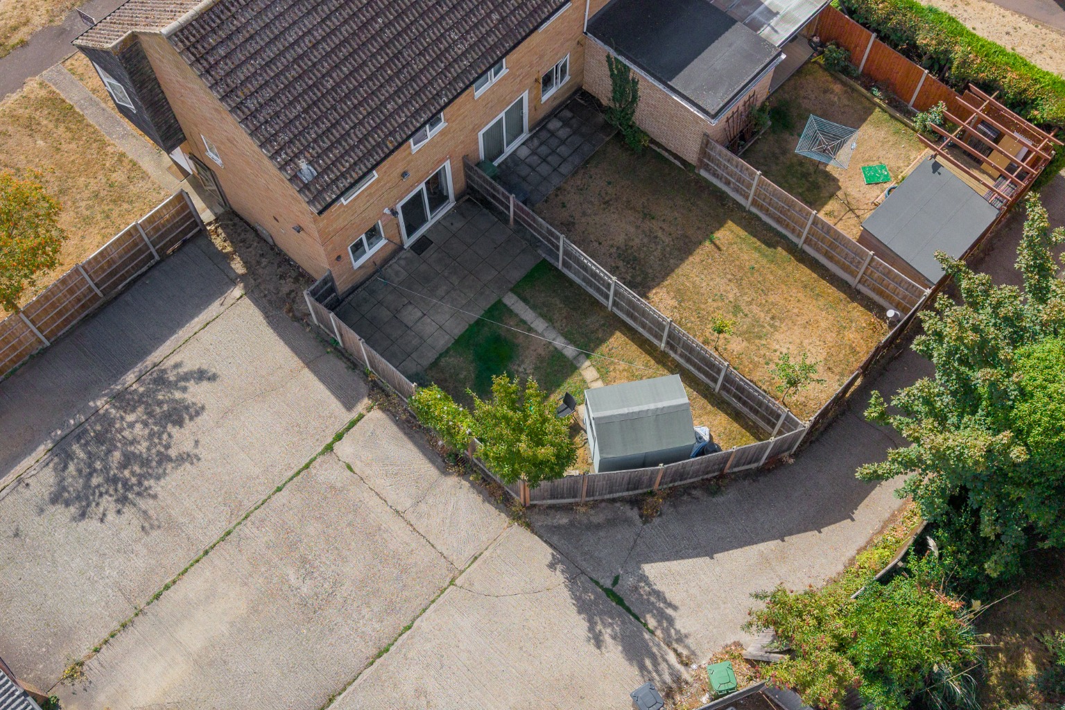 A charming three bedroom family home over looking a green area Property image 16