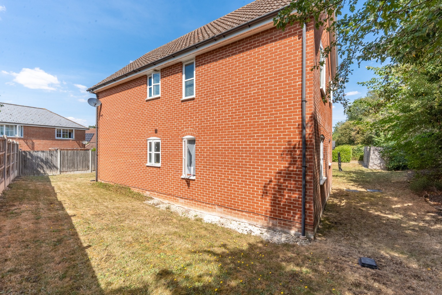 Stunning 1 Bedroom First Floor Apartment in Popular Village Setting Property image 16