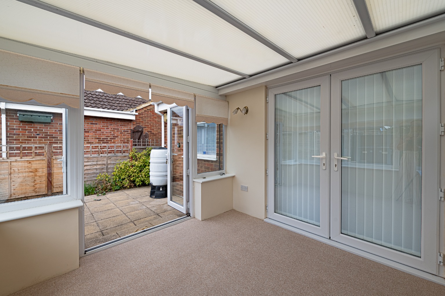 WELL PRESENTED TWO BEDROOM BUNGALOW WITH GARAGE, DRIVEWAY & NO FORWARD CHAIN Property image 13