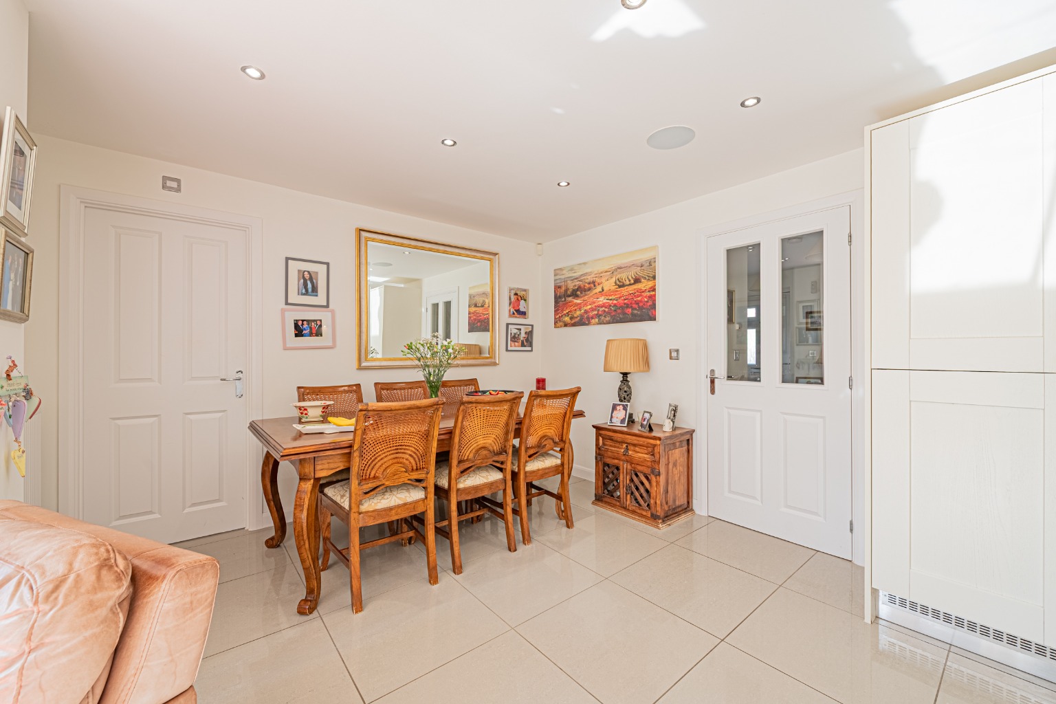 Immaculate 4 Bed Family Home Set in Quiet Cul-de-Sac in Papworth Everard Property image 11