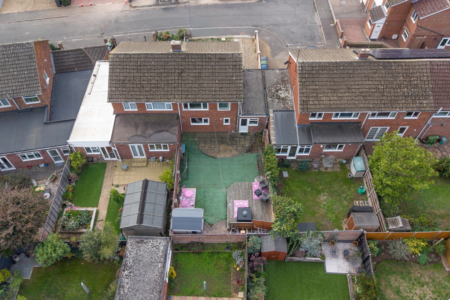 Three/four bedroom semi detached home located between the town and the station Property image 17