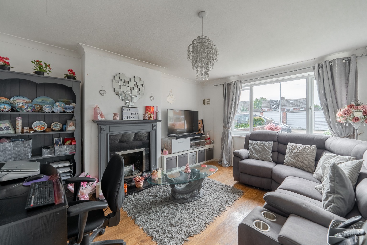 Three/four bedroom semi detached home located between the town and the station Property image 2