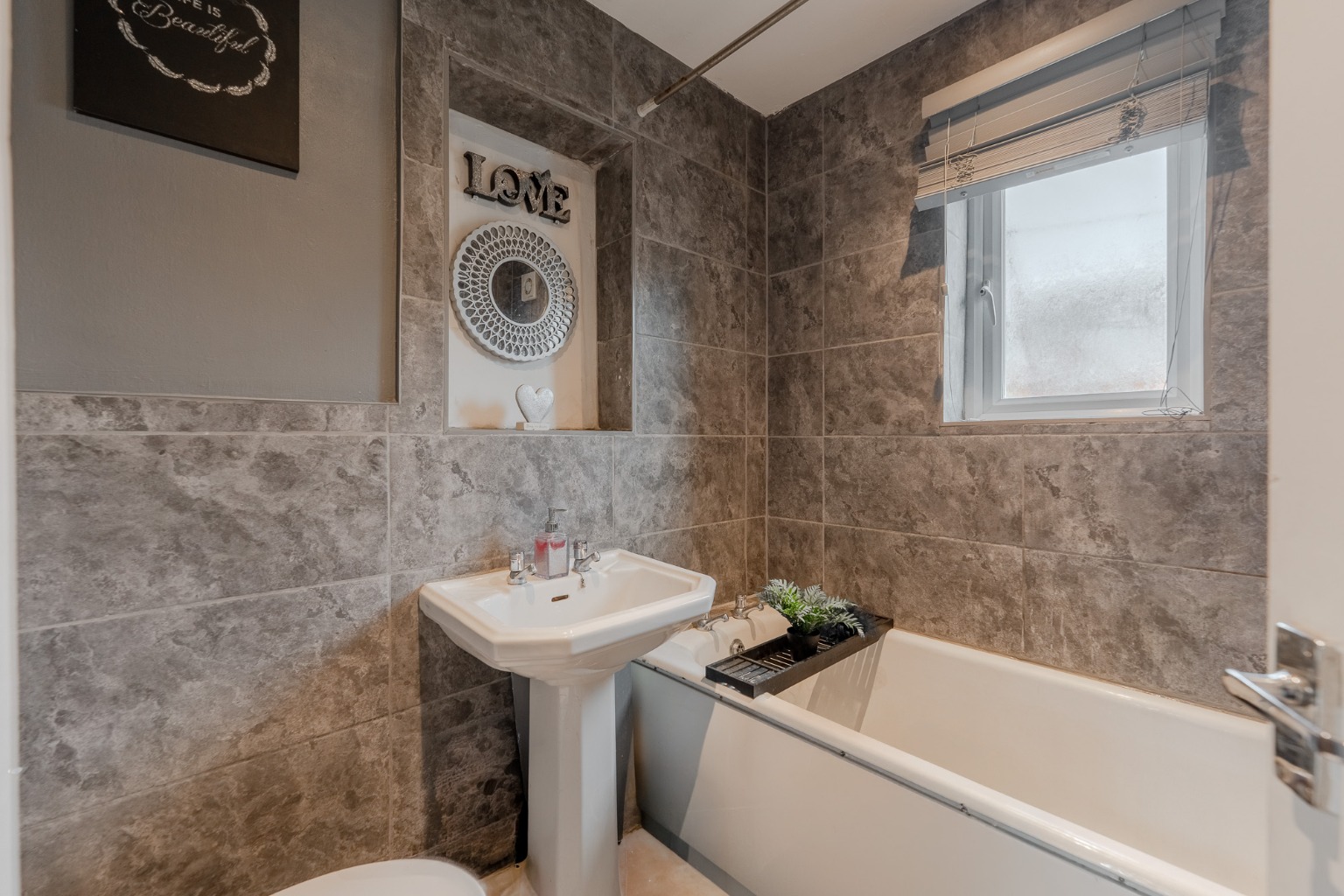 Three/four bedroom semi detached home located between the town and the station Property image 10