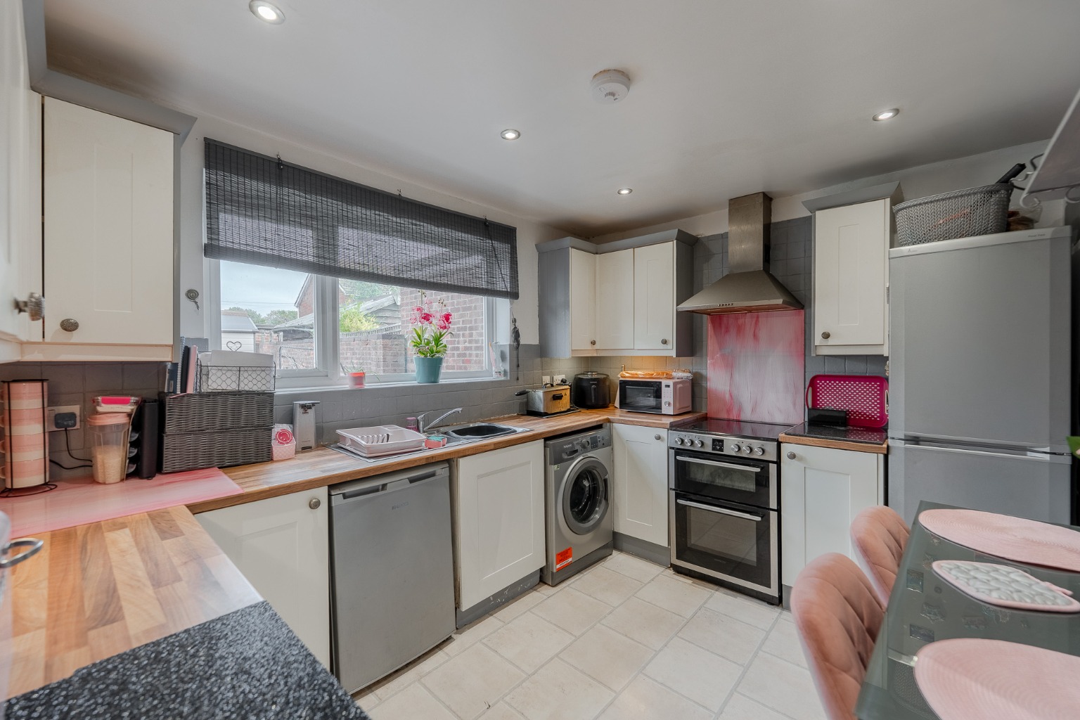 Three/four bedroom semi detached home located between the town and the station Property image 3