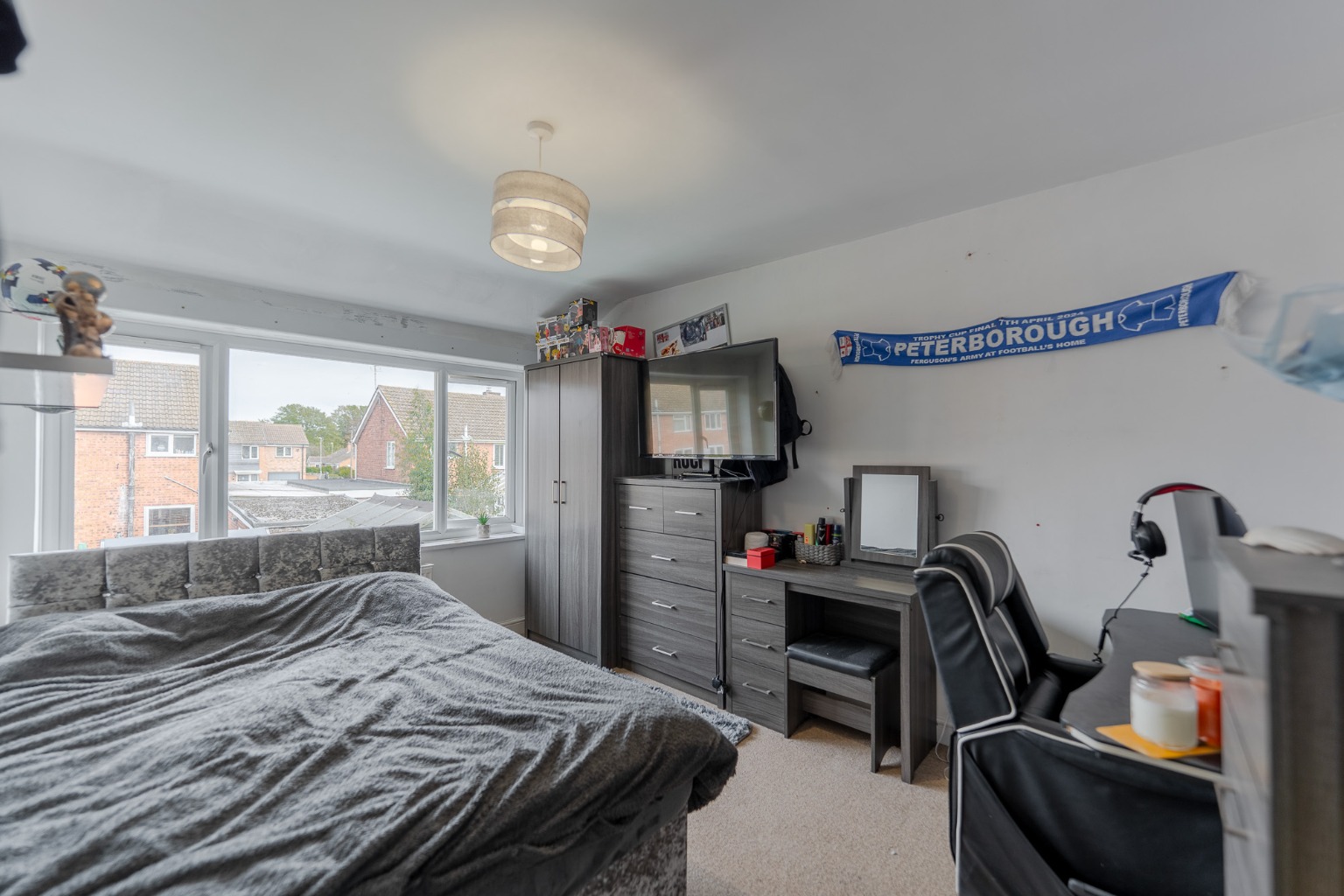 Three/four bedroom semi detached home located between the town and the station Property image 15