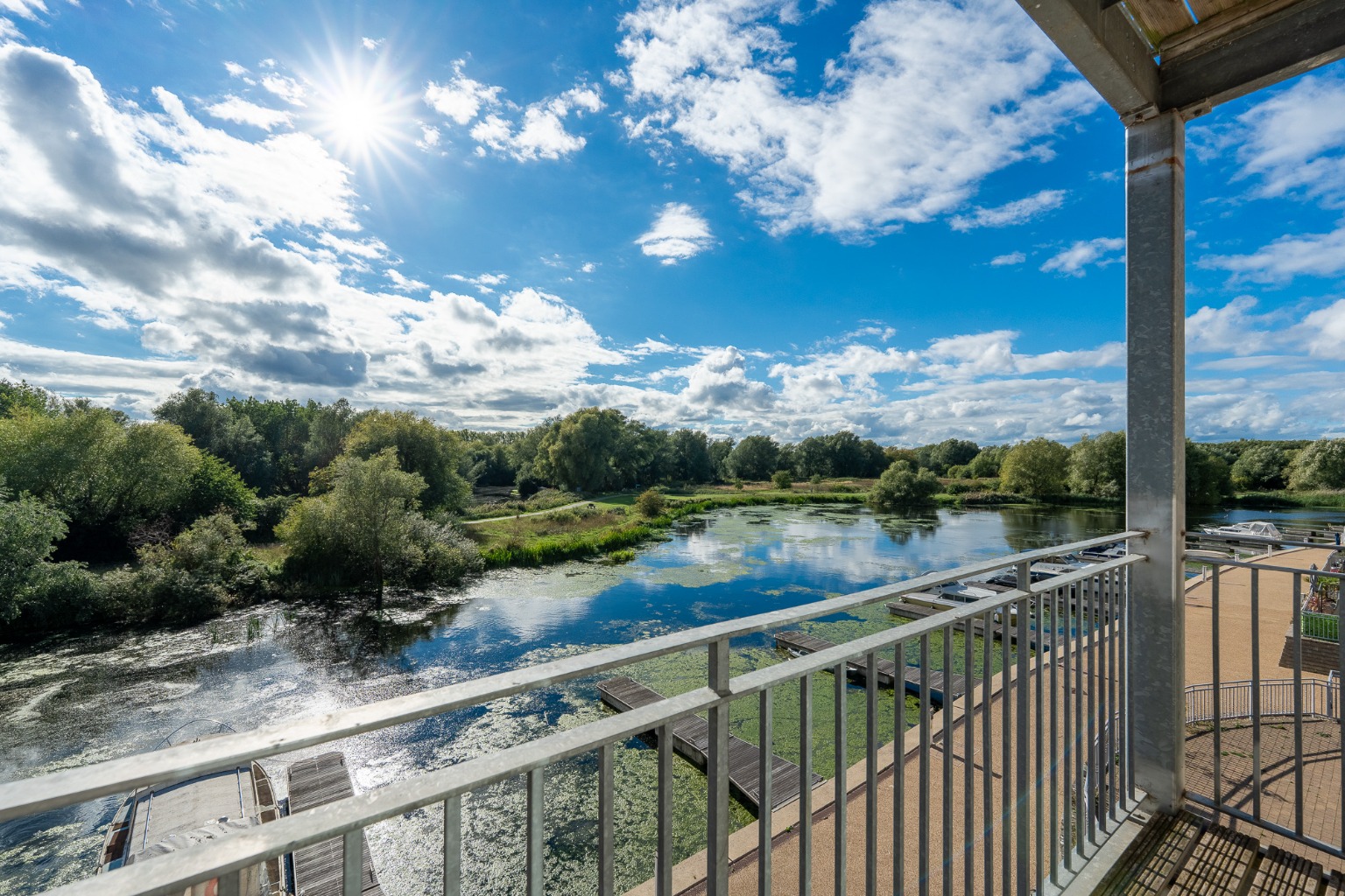 THREE BEDROOM APARTMENT WITH PANORAMIC MARINA VIEWS AND OVER 1000SQFT OF LIVING SPACE Property image 7