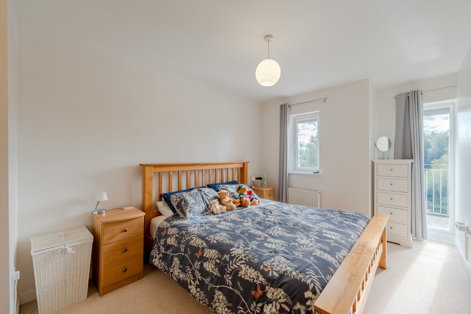 THREE BEDROOM APARTMENT WITH PANORAMIC MARINA VIEWS AND OVER 1000SQFT OF LIVING SPACE Property image 10