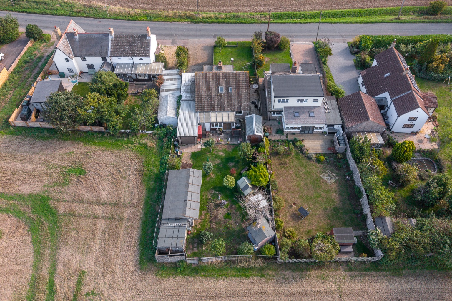 Detached chalet bungalow offering versatile accommodation, over looking fields to front and rear Property image 19