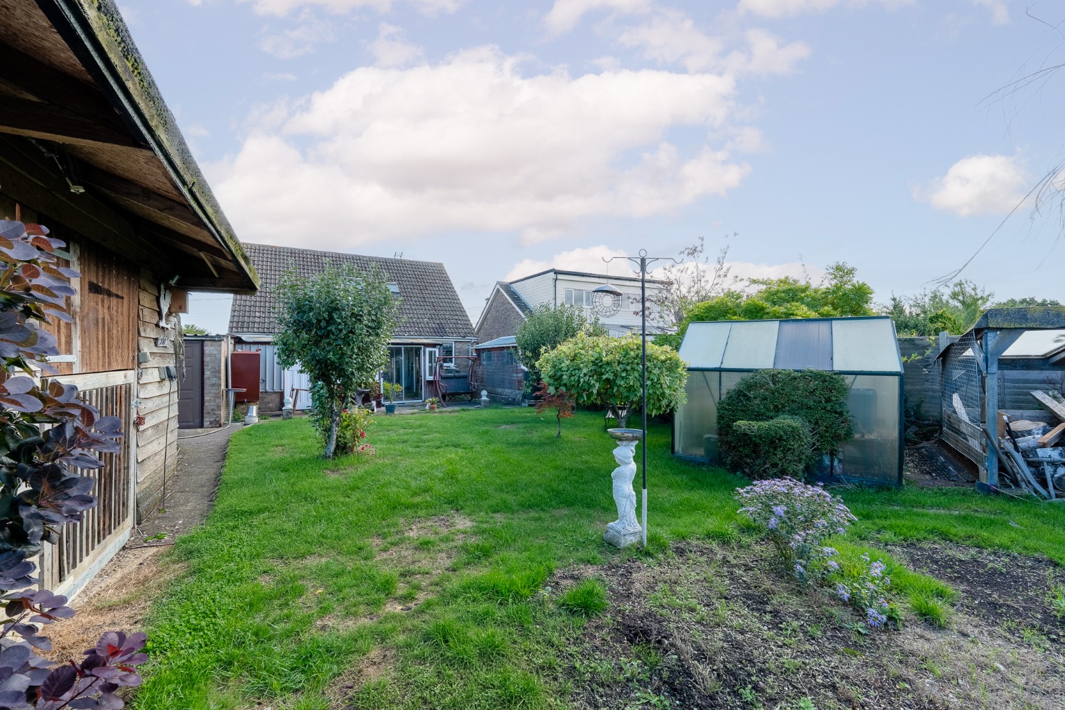 Detached chalet bungalow offering versatile accommodation, over looking fields to front and rear Property image 16