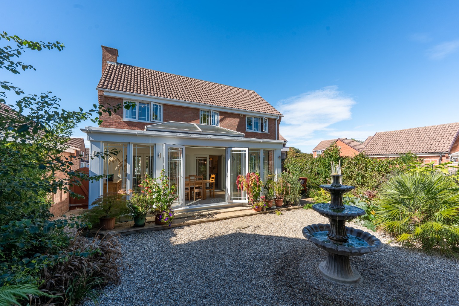 Stunning five bedroom detached and extended family home with annexe Property image 19