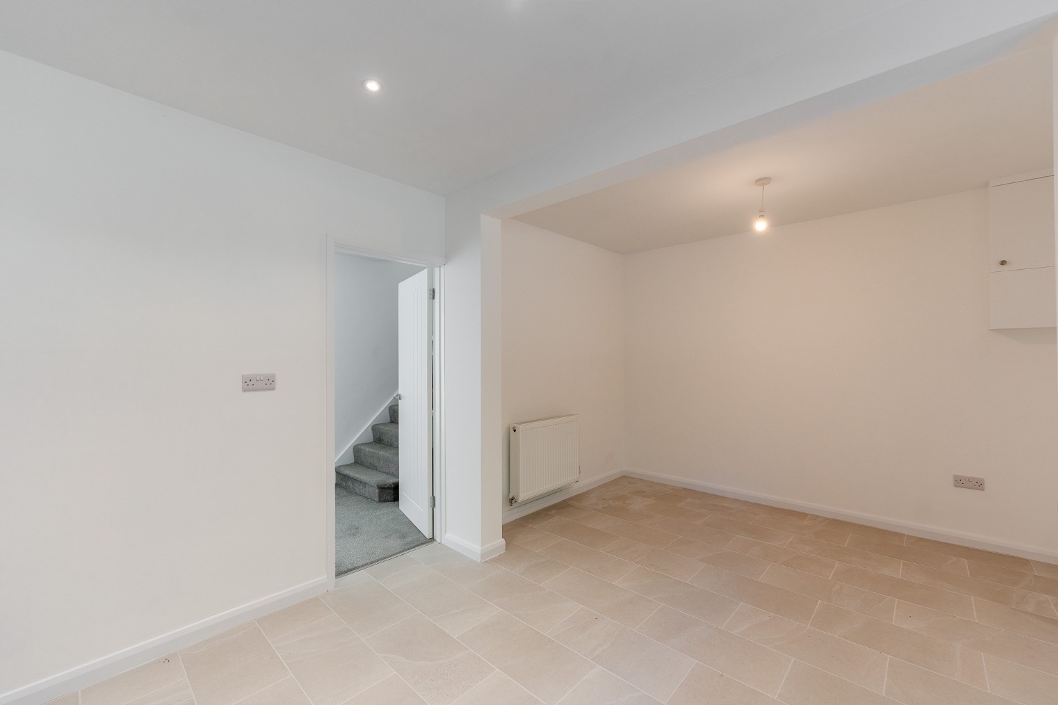 A SPACIOUS FOUR BEDROOM HOME IN THE HEART OF SOUGHT-AFTER BUCKDEN Property image 4