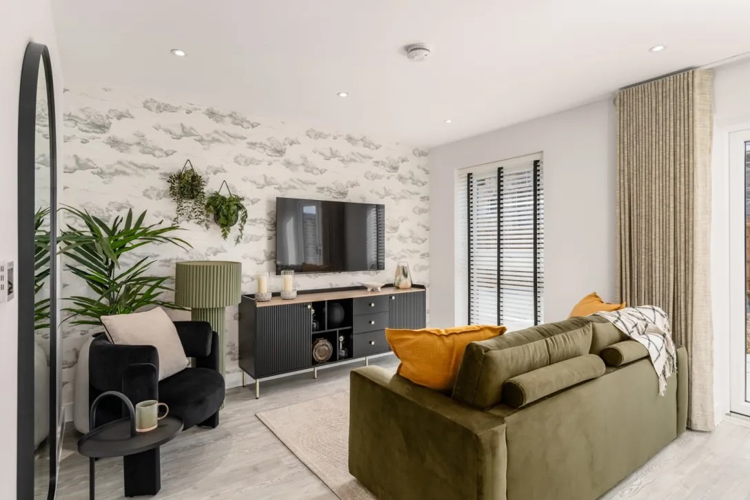 Brand New 4-Bed Town House in Cambourne with Roof Terrace Property image 5