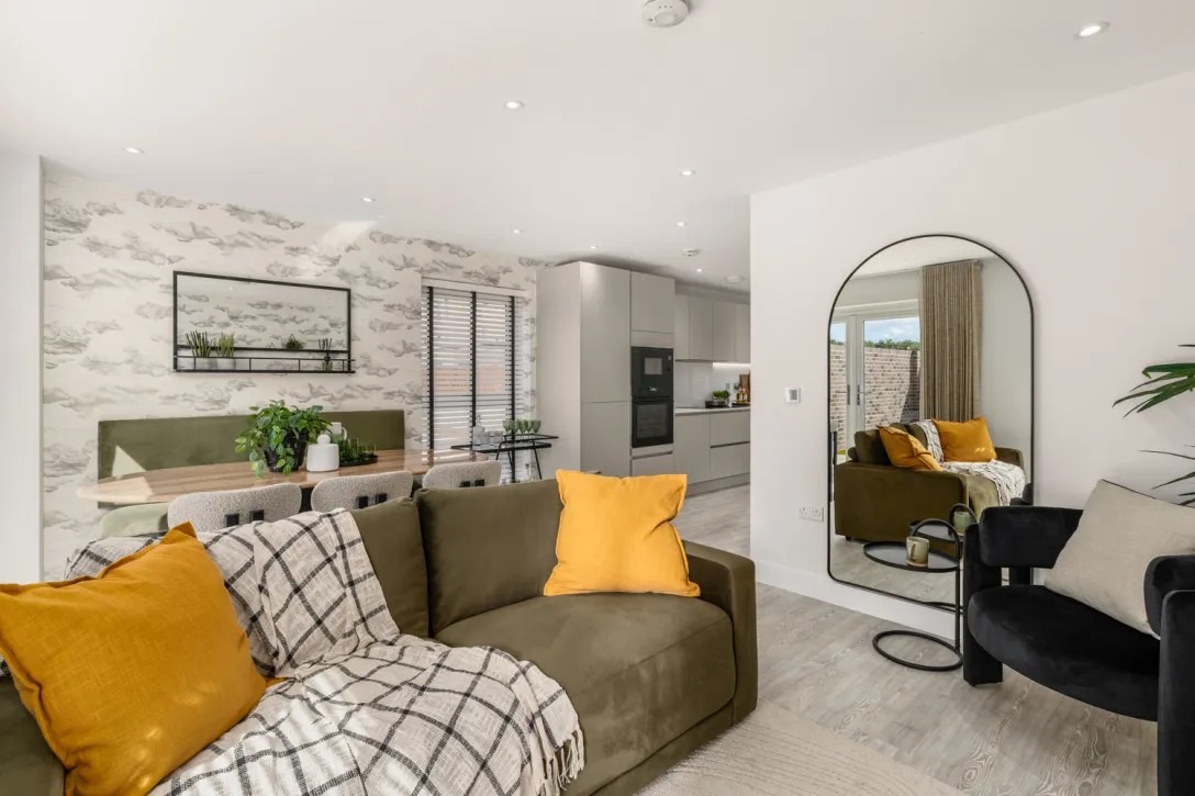 Brand New 4-Bed Town House in Cambourne with Roof Terrace Property image 4