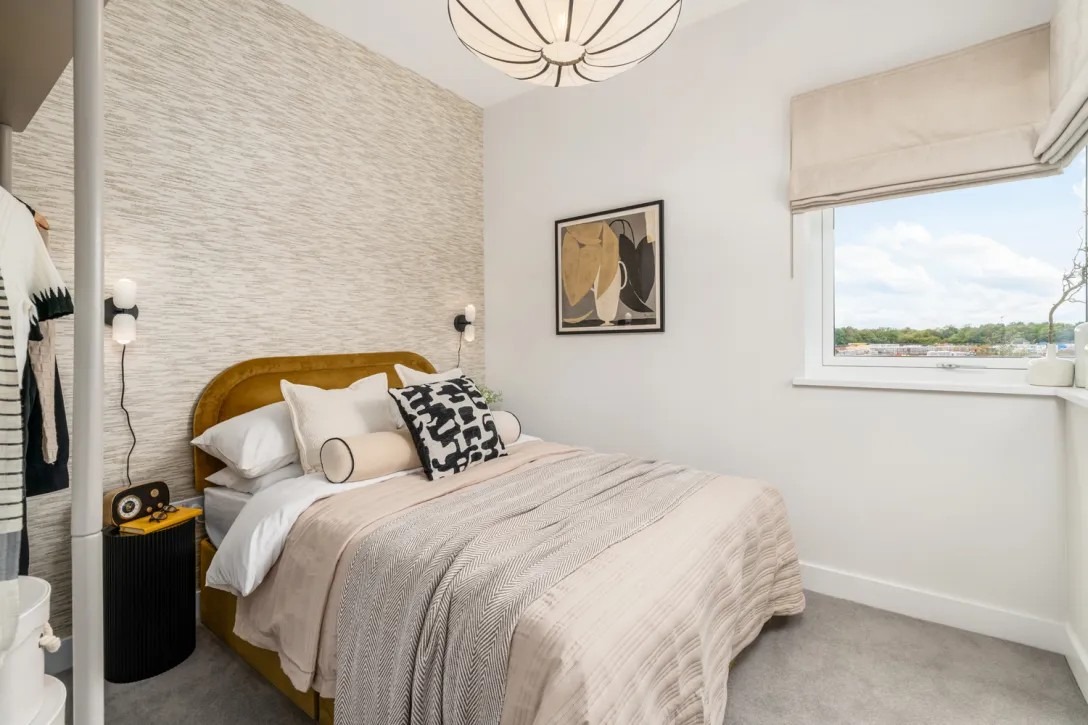 Brand New 4-Bed Town House in Cambourne with Roof Terrace Property image 9