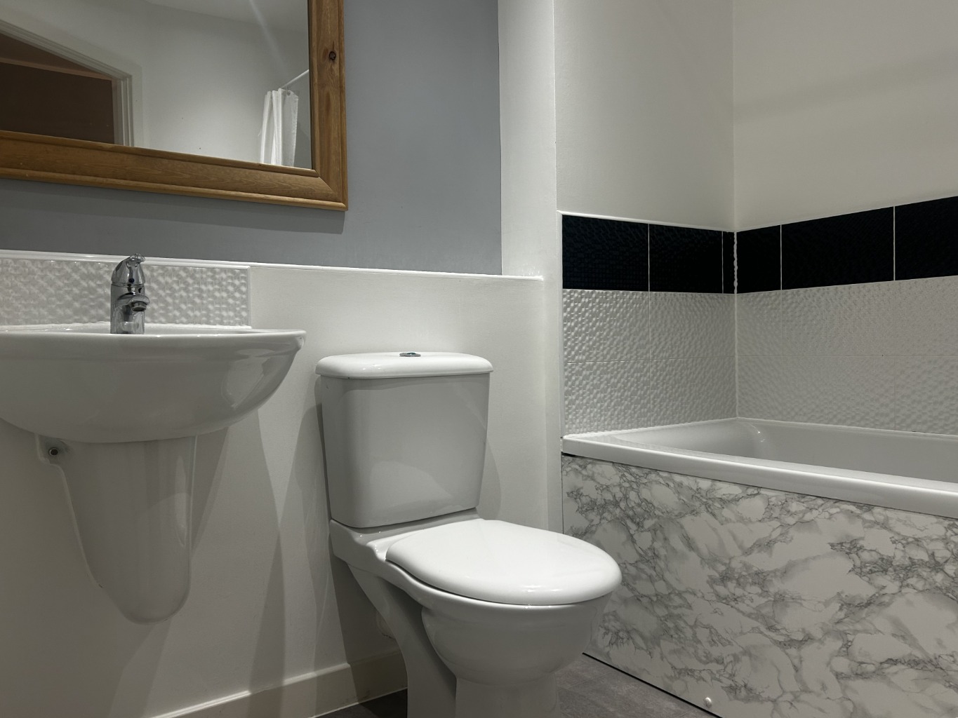 2 BEDROOM APARTMENT IN RED ADMIRAL COURT, LITTLE PAXTON Property image 10