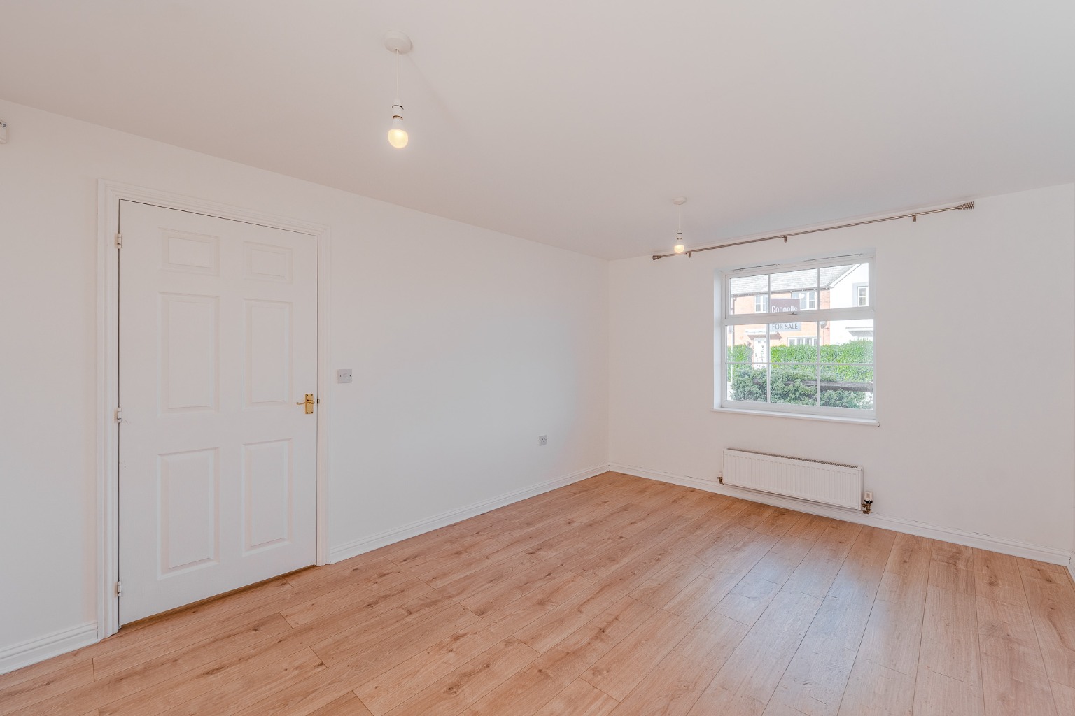 NO FORWARD CHAIN THREE BEDROOM HOME TWO BATHROOMS CLOSE TO SCHOOLS & AMENITIES Property image 3
