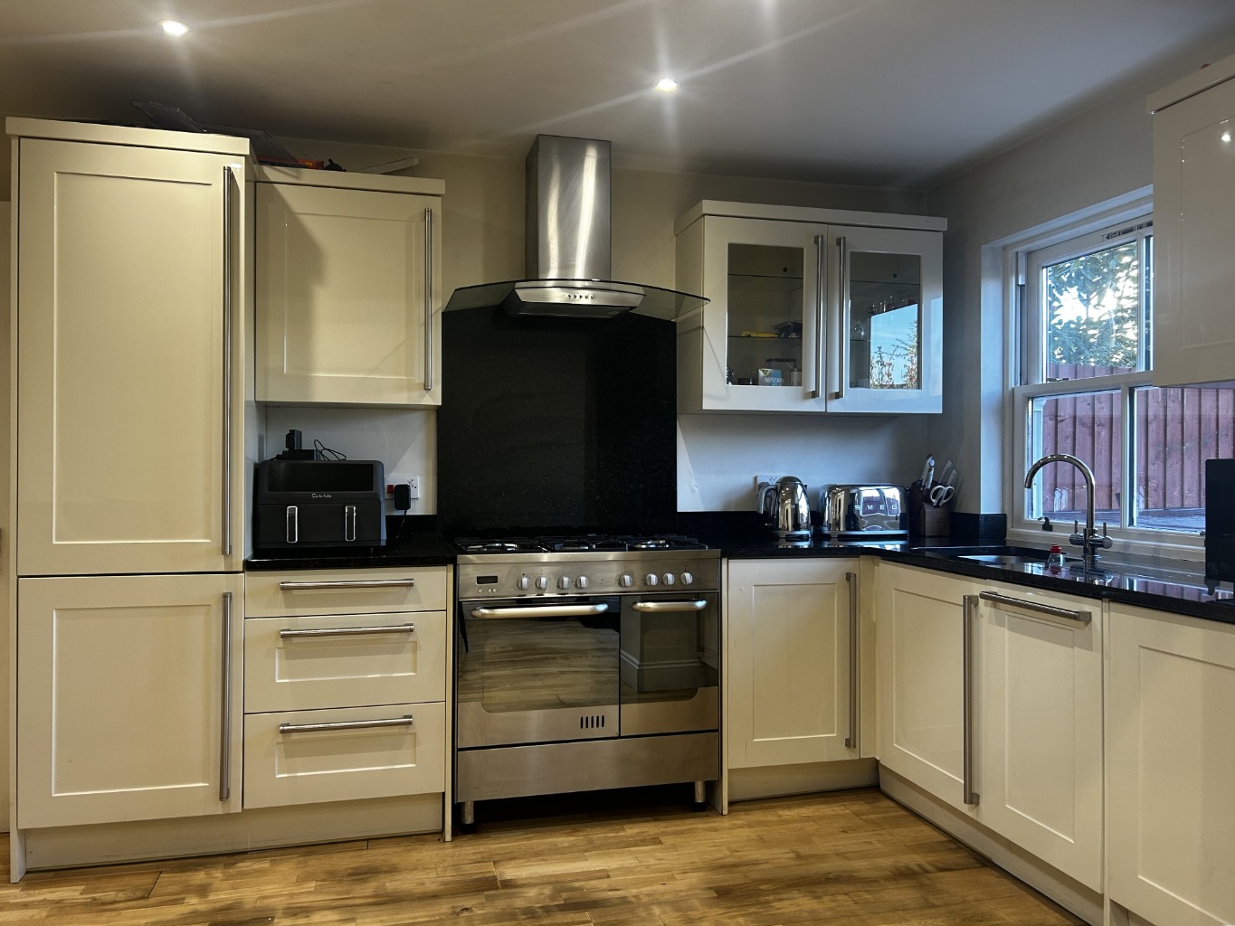 THREE BEDROOM SEMI DETACHED HOME Property image 5