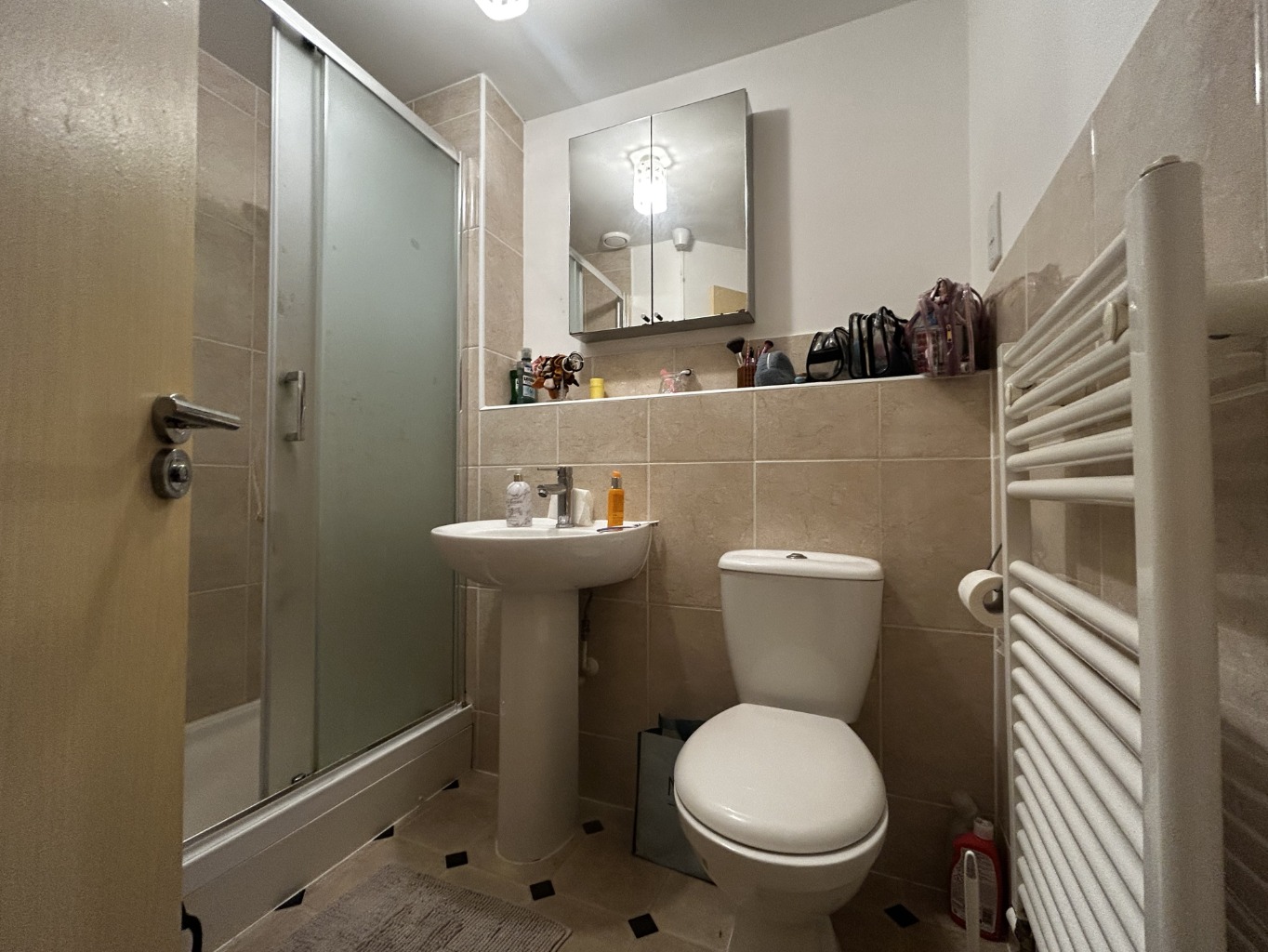 TWO BEDROOM GROUND FLOOR APARTMENT Property image 6
