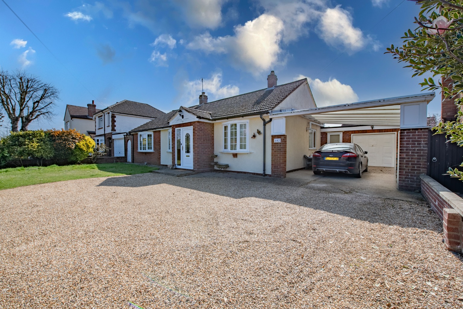 Crosshall Road, Eaton Ford, St. Neots, Cambridgeshire, PE19 7GE