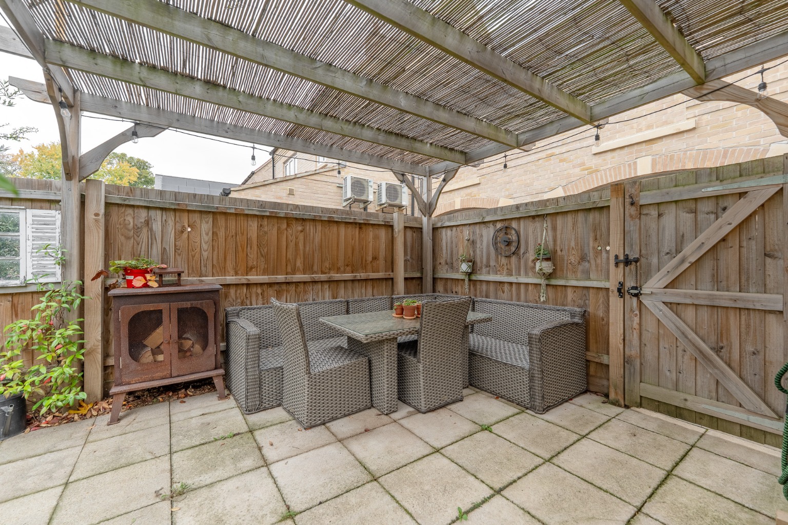 Immaculate 3 Bedroom Link-Detached Home in Sought-After Brampton Park Property image 23