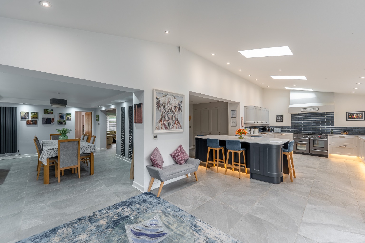* Guide Price £800,000 - £850,000 * Exquisite 4 Bedroom Family Home with Views Over Hemingford Lake Property image 8
