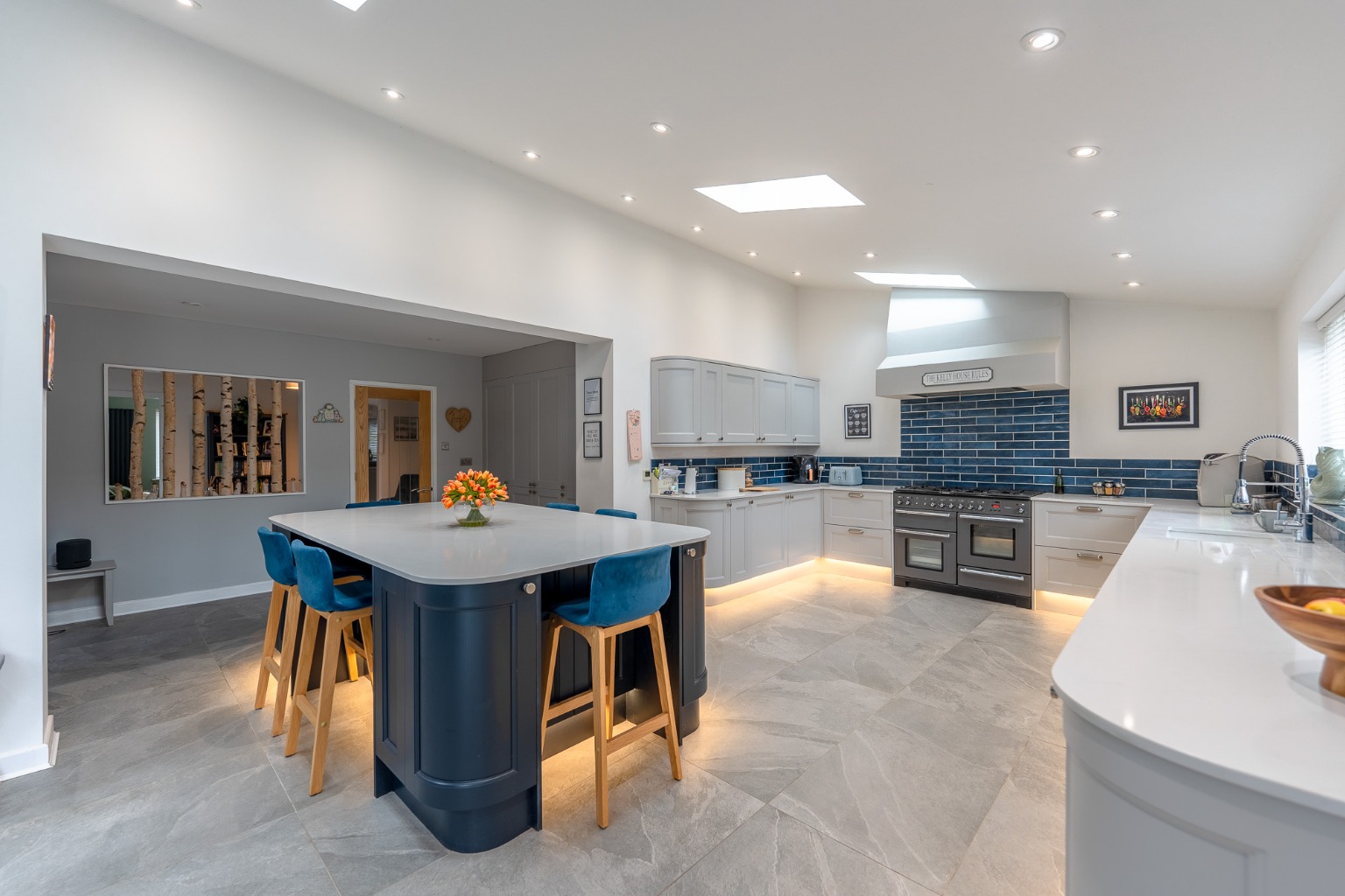 * Guide Price £800,000 - £850,000 * Exquisite 4 Bedroom Family Home with Views Over Hemingford Lake Property image 2