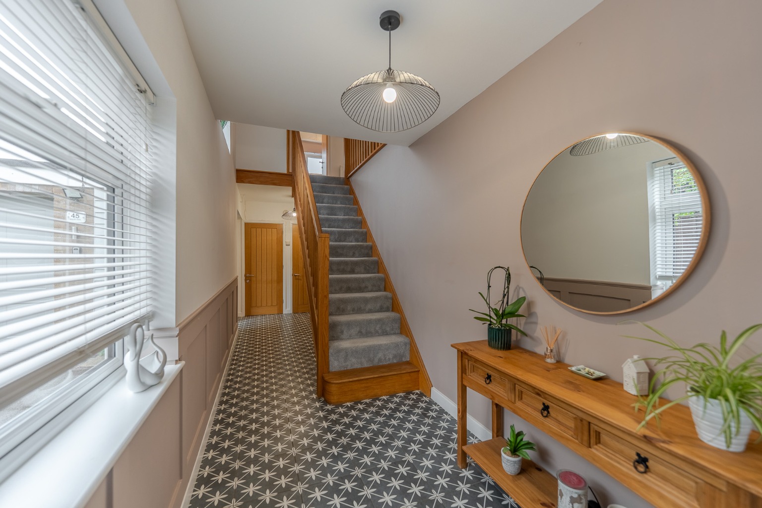 * Guide Price £800,000 - £850,000 * Exquisite 4 Bedroom Family Home with Views Over Hemingford Lake Property image 12