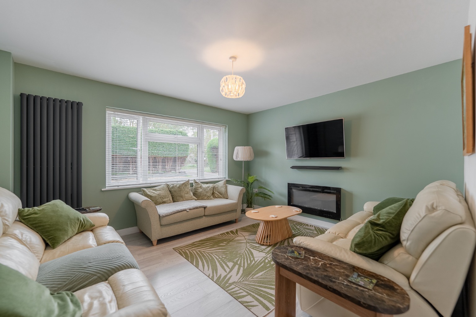 * Guide Price £800,000 - £850,000 * Exquisite 4 Bedroom Family Home with Views Over Hemingford Lake Property image 6