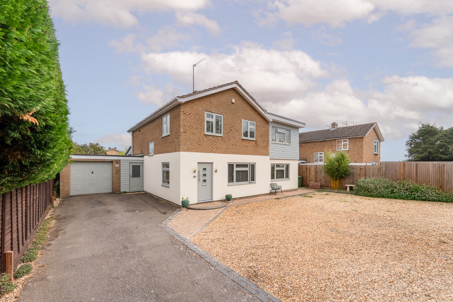 * Guide Price £800,000 - £850,000 * Exquisite 4 Bedroom Family Home with Views Over Hemingford Lake Property image 26