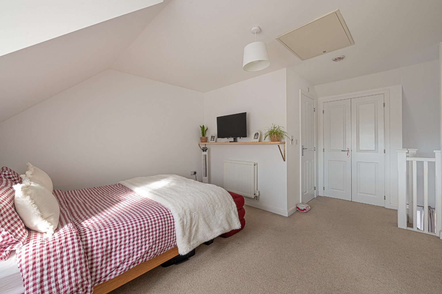 Immaculate 3-Bed Townhouse in Papworth Everard Property image 11