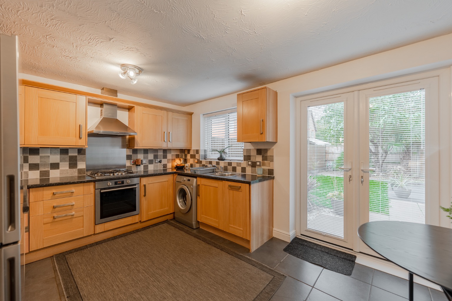 3 Bedroom end of terrace house for sale Property image 7