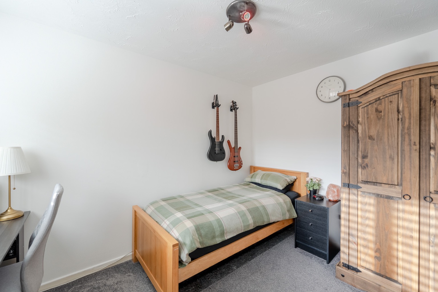 3 Bedroom end of terrace house for sale Property image 12
