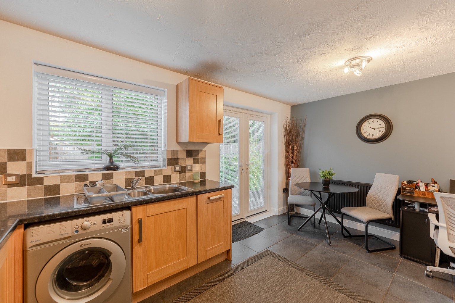 3 Bedroom end of terrace house for sale Property image 10
