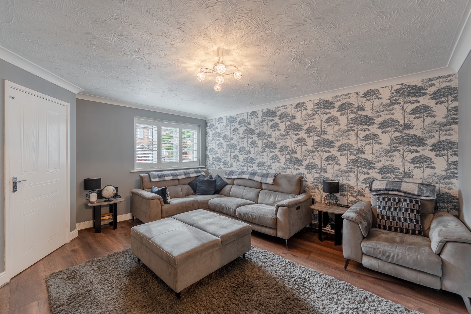 3 Bedroom end of terrace house for sale Property image 6