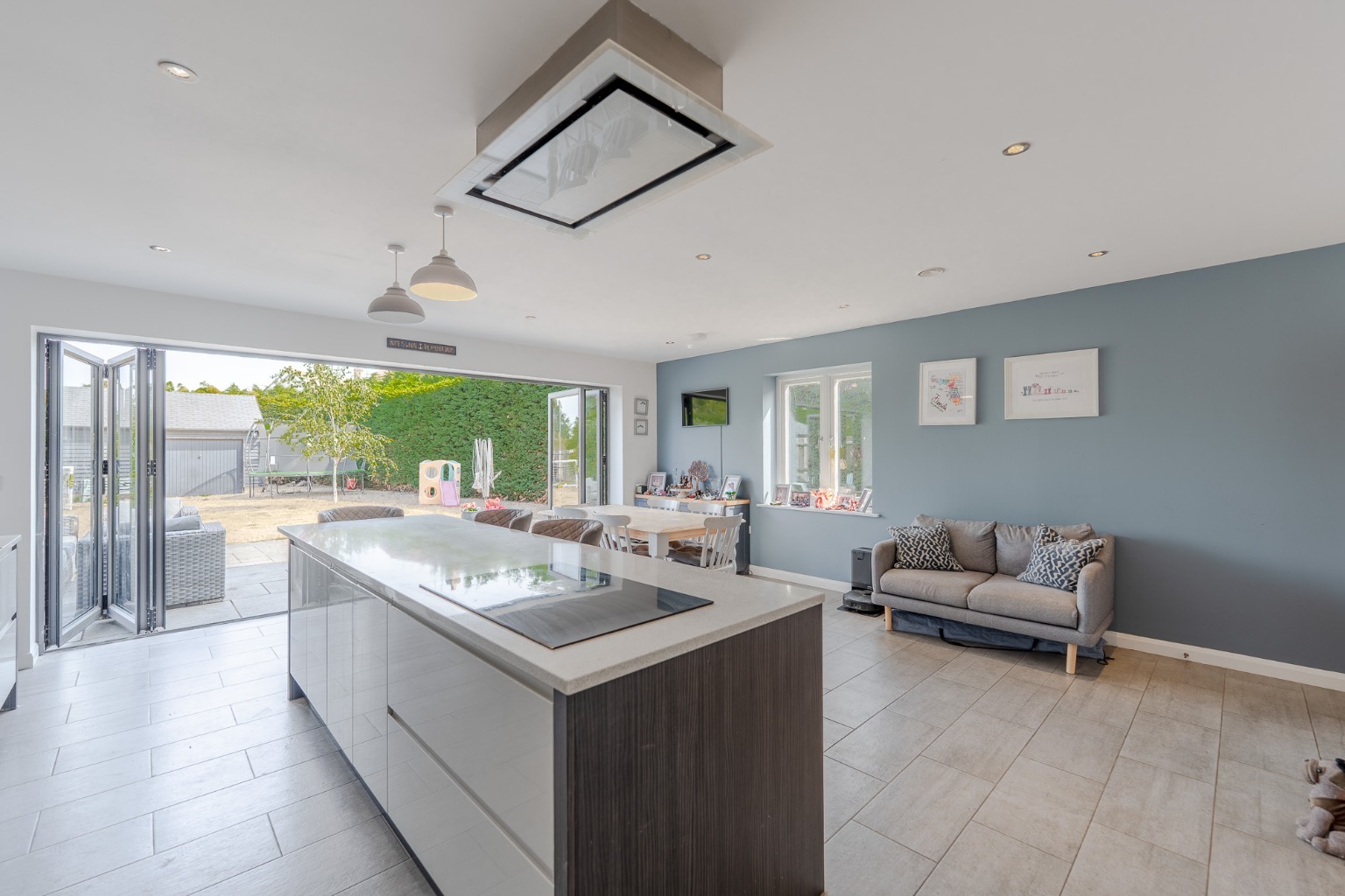 *** Guide Price £675,000 - £700,000 *** Property image 8