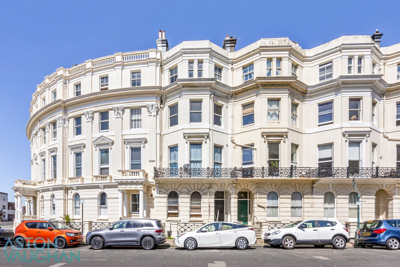 Beautifully Renovated Regency Apartment in Hove
