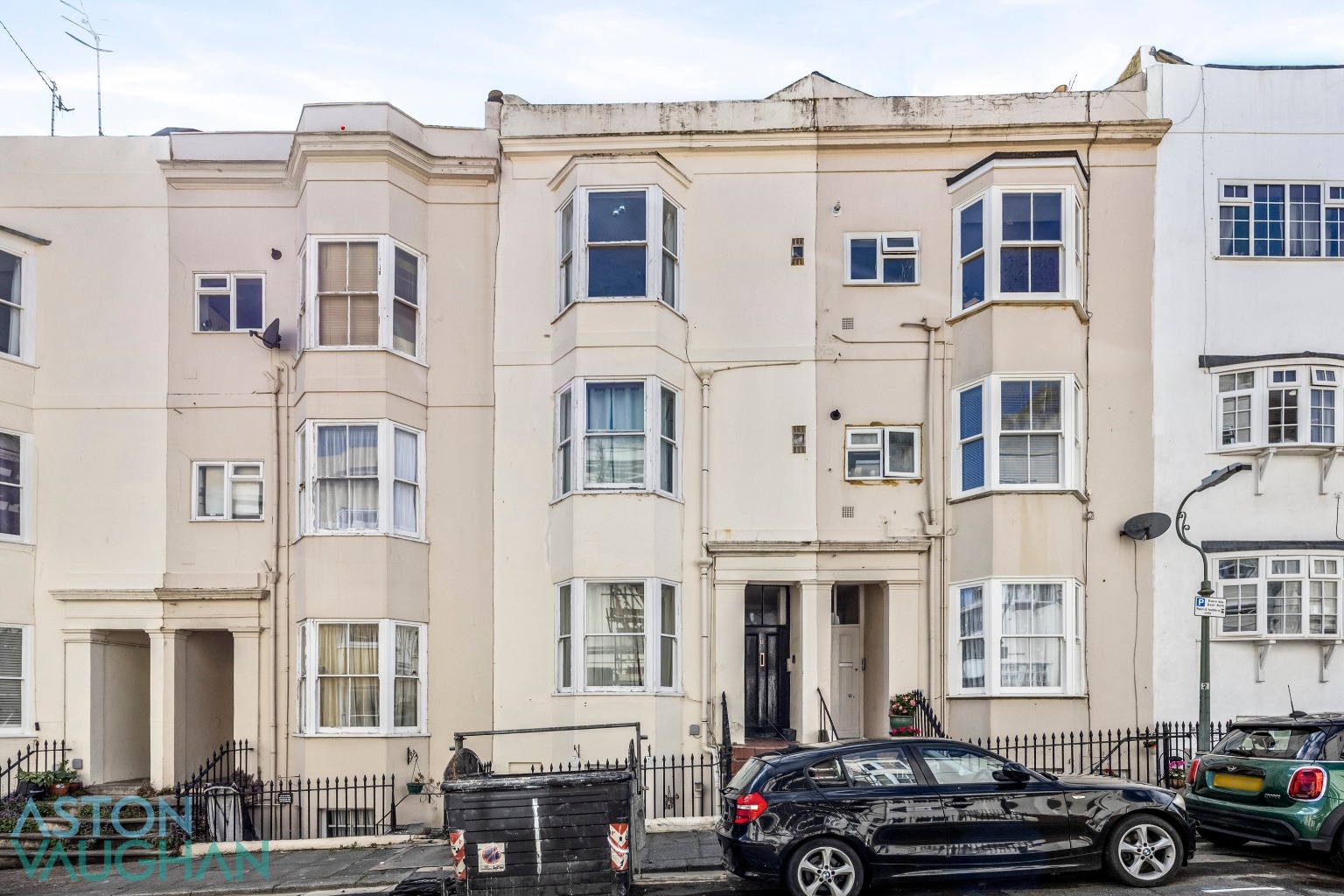 Stylish 1-Bed Apartment with Private Garden in Brunswick Town