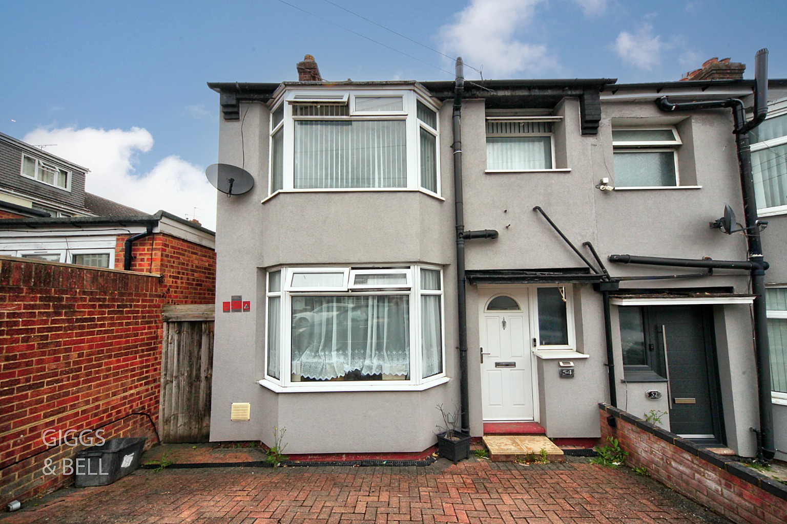 SUPERB LOCATION CLOSE TO L&D HOSPITAL