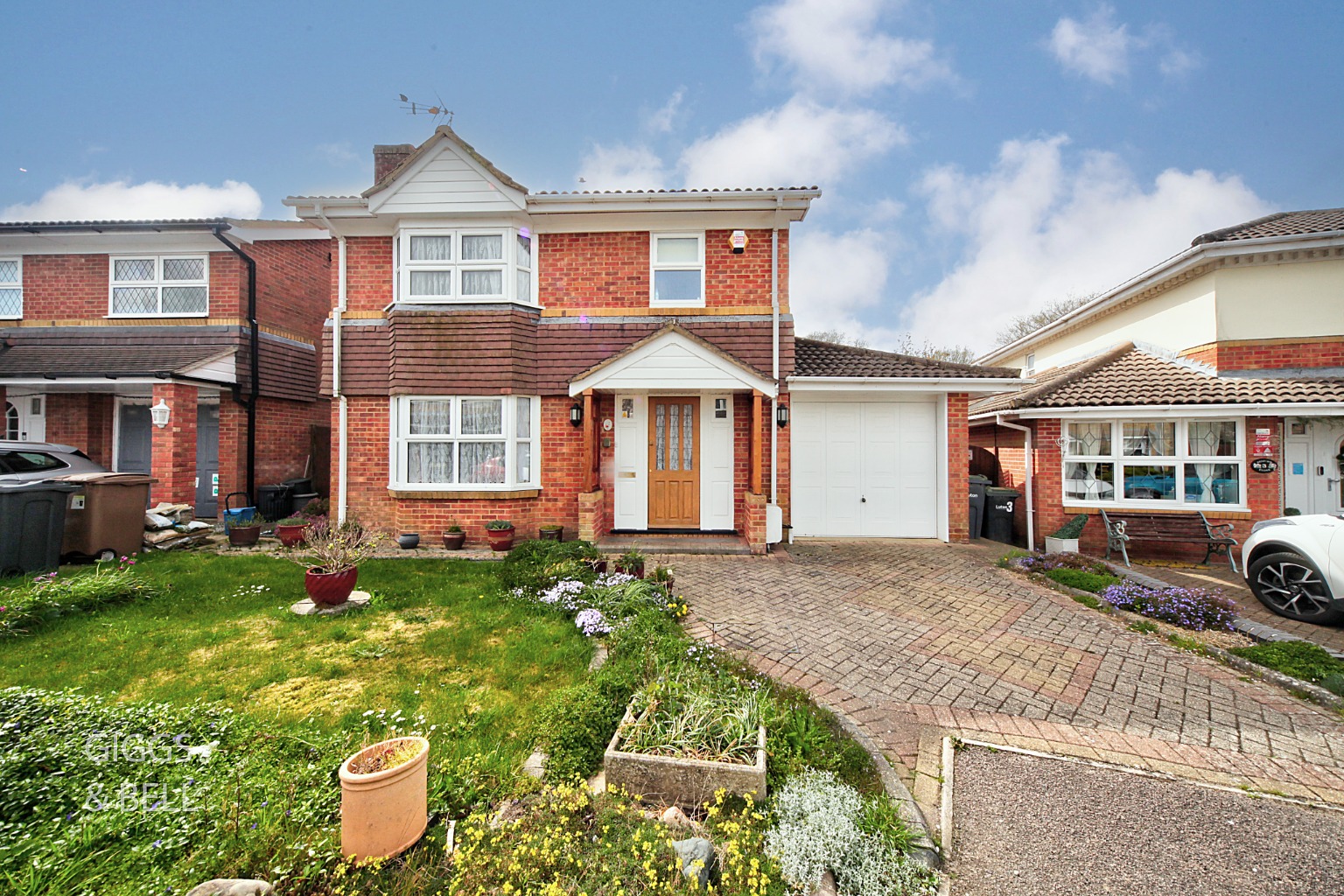 Rarely Available Detached 3-Bed in Wigmore: Cul-de-Sac Living Bordering Countryside